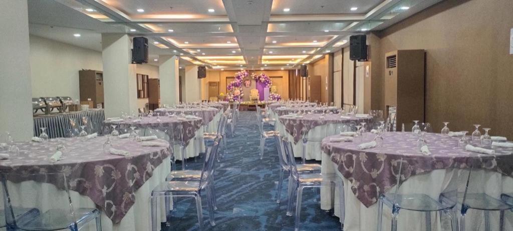 Diversion 21 Hotel Ілоіло Екстер'єр фото