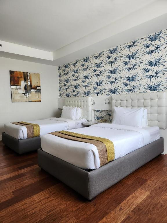 Diversion 21 Hotel Ілоіло Екстер'єр фото