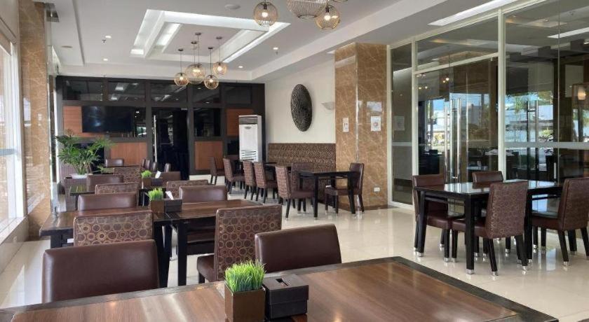 Diversion 21 Hotel Ілоіло Екстер'єр фото