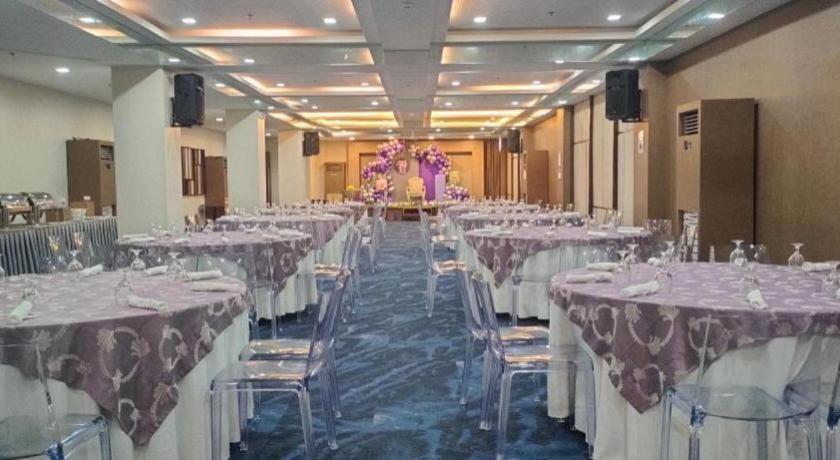 Diversion 21 Hotel Ілоіло Екстер'єр фото