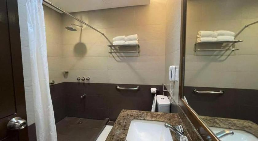 Diversion 21 Hotel Ілоіло Екстер'єр фото