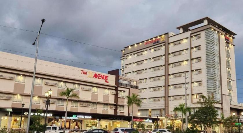 Diversion 21 Hotel Ілоіло Екстер'єр фото